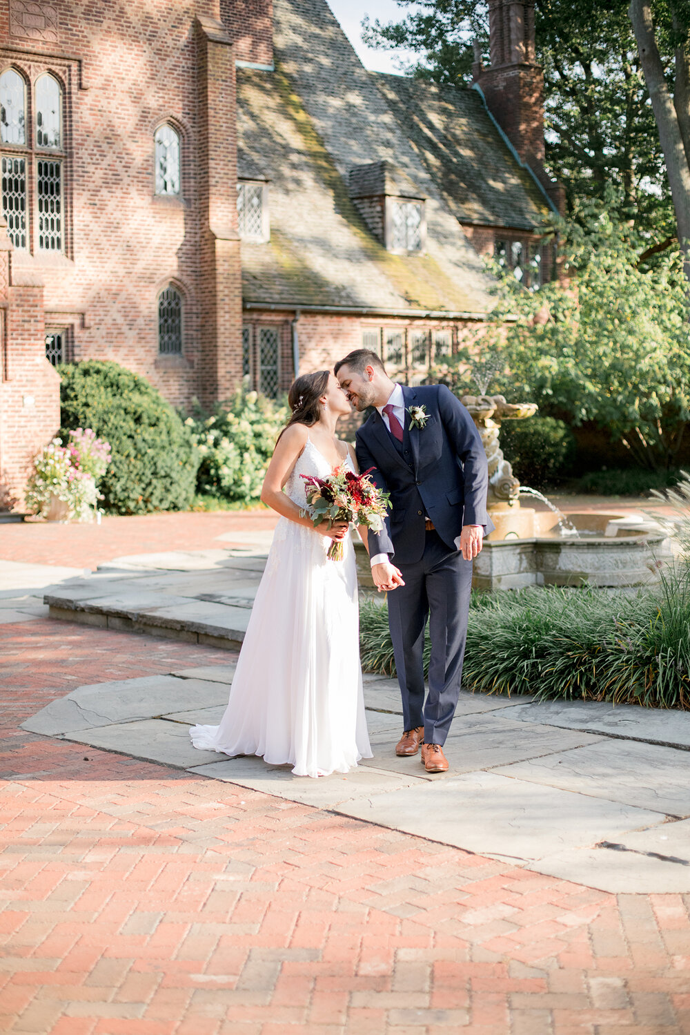 A Classic and Romantic Wedding at Aldie Mansion 