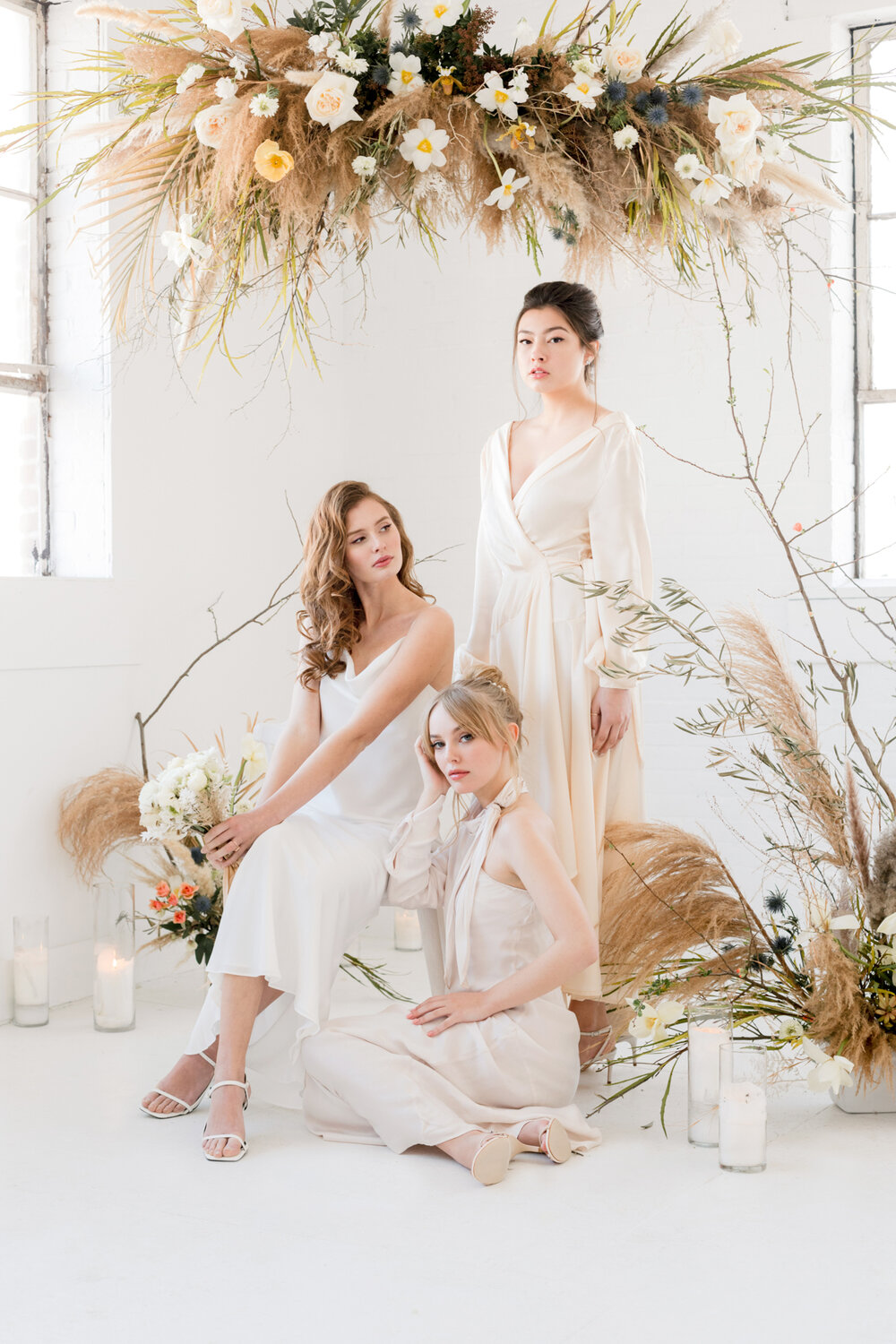 Minimalistic Bridal Looks For The Cool &amp; Modern Bride