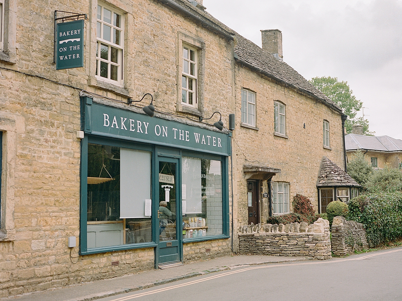 Bakery on the water in the cotswolds | Photo by Hope Helmuth Photography