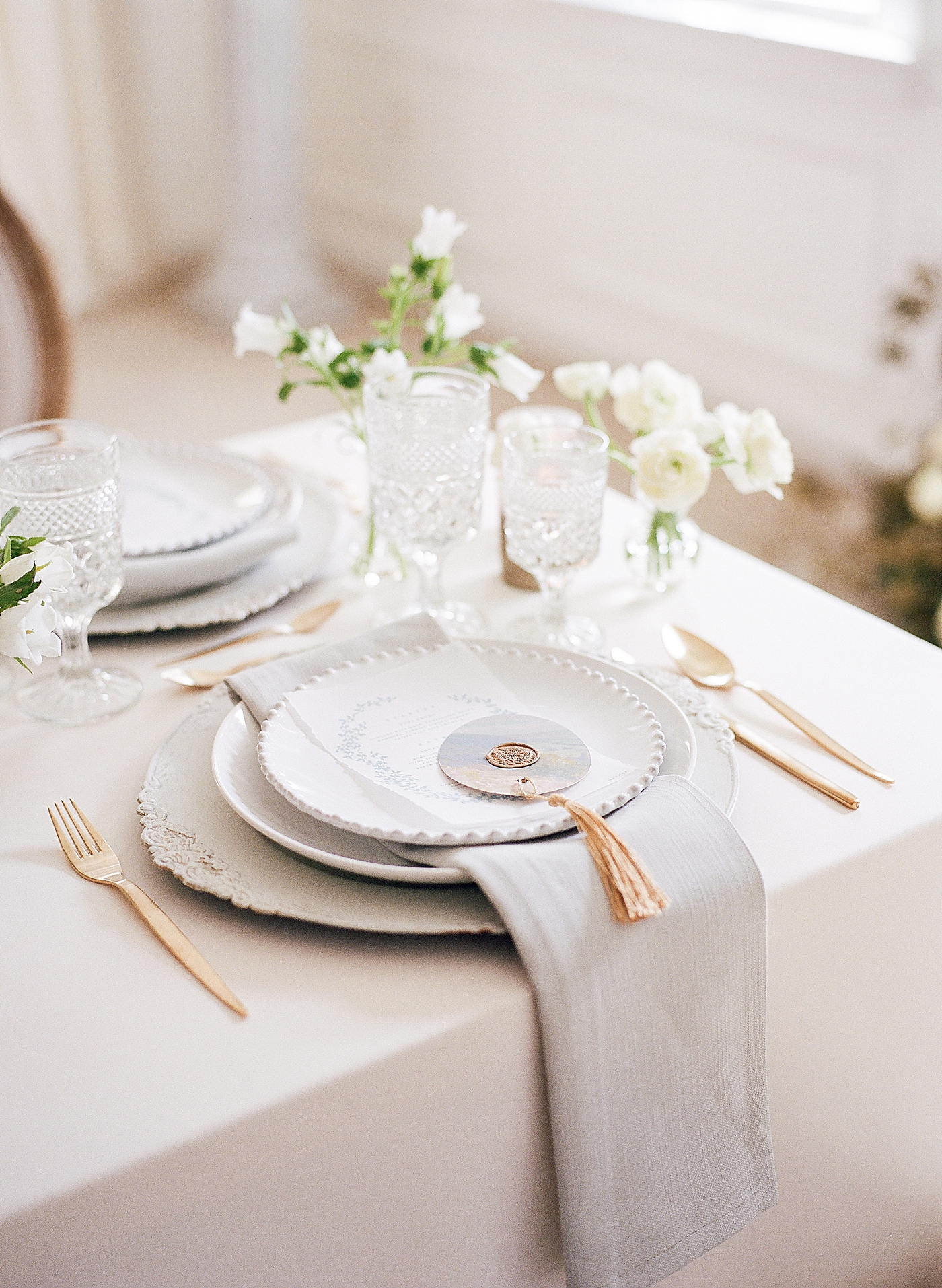Detail of place setting during Old World Romance Editorial | Photo by Hope Helmuth Photograpghy