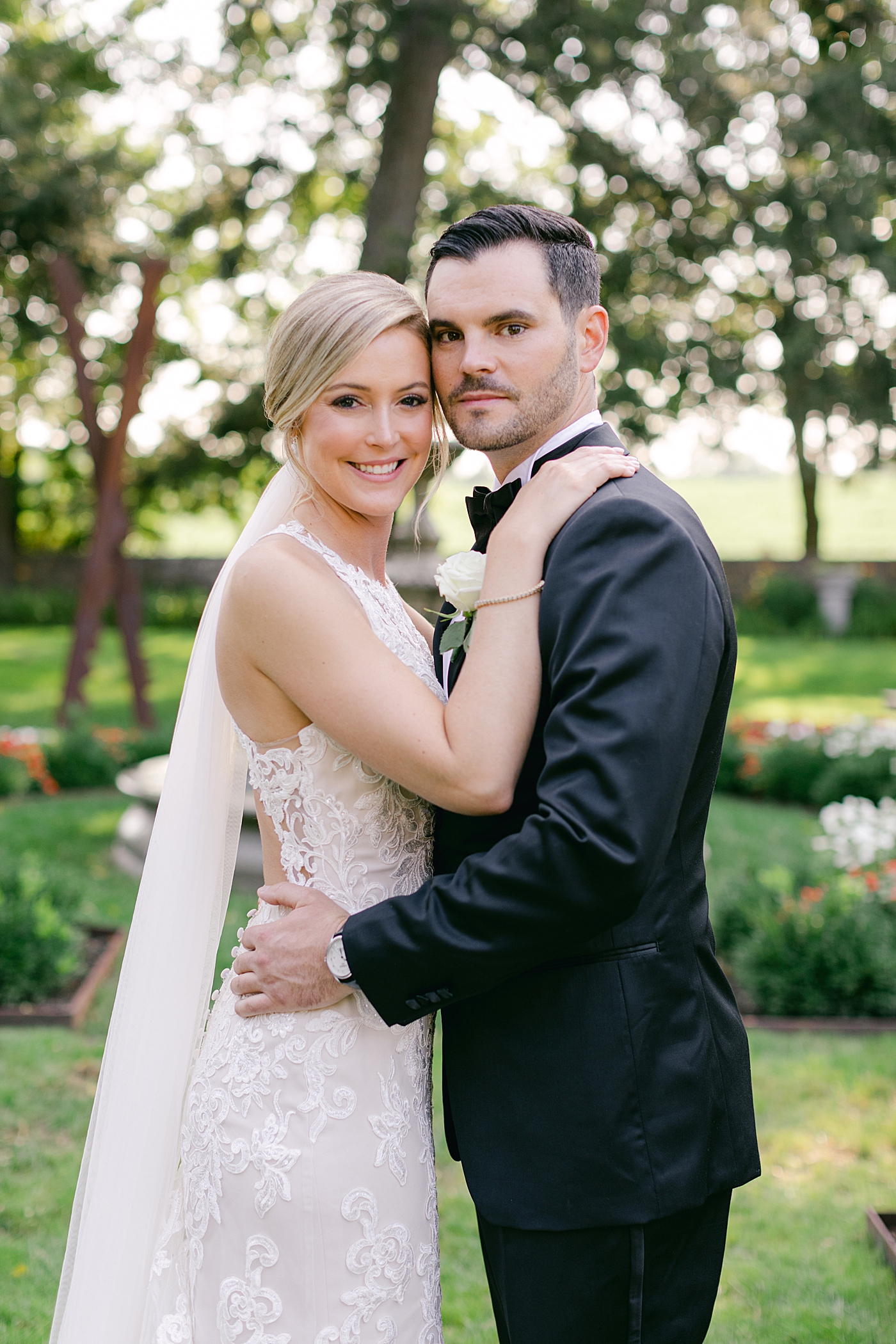 Bride and groom portraits | Image by Hope Helmuth Photography