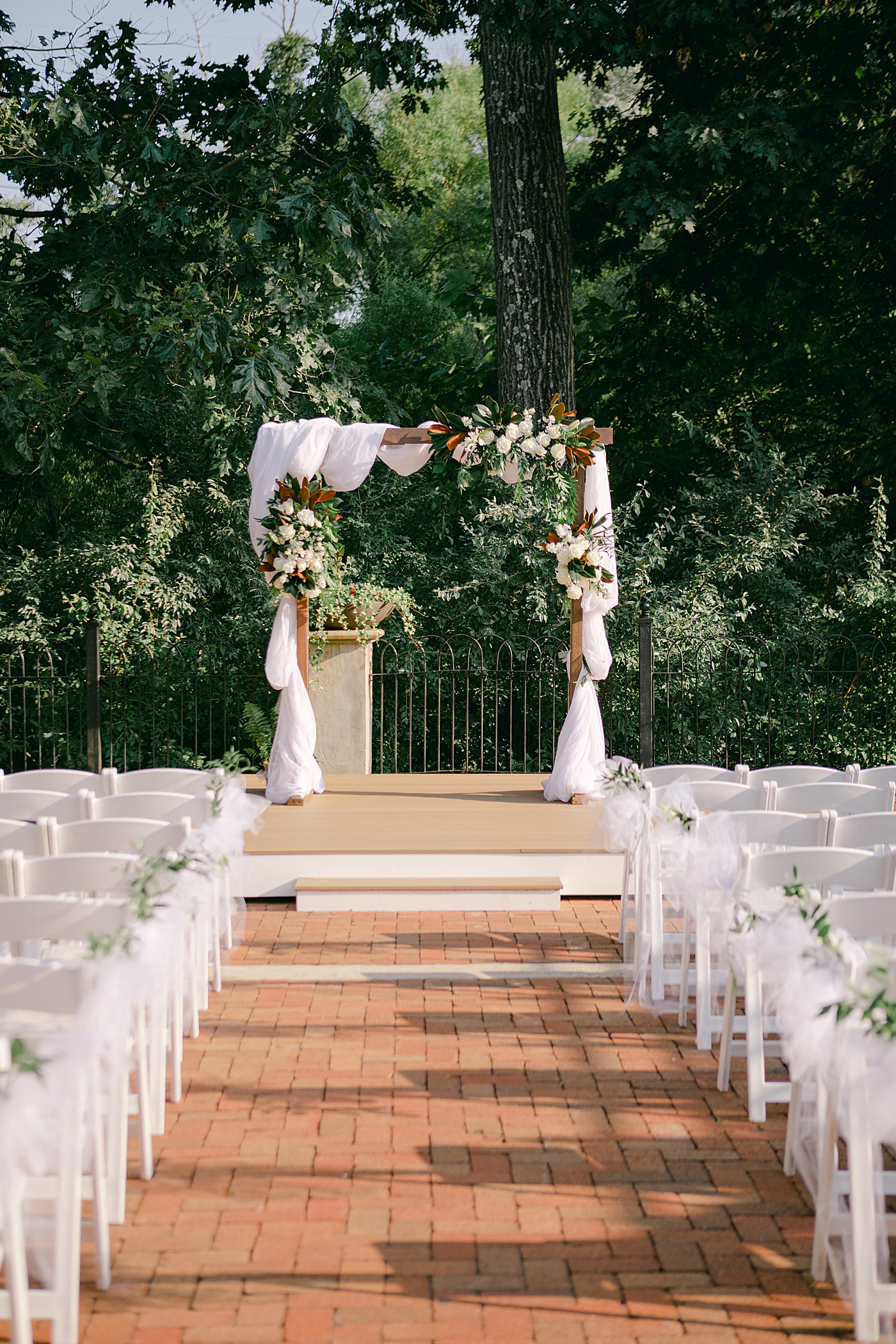 Ceremony location during Hotel du Village Wedding | Image by Hope Helmuth Photography
