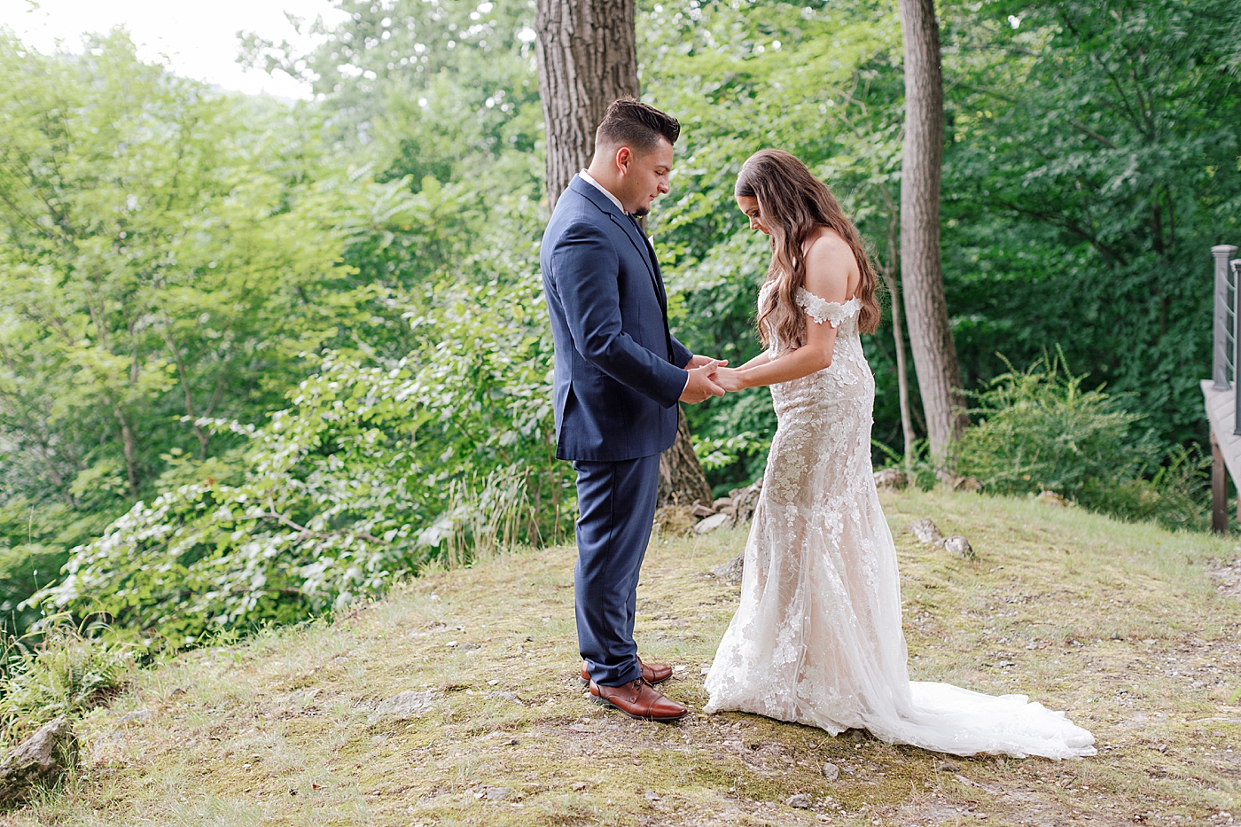 Bride and groom holding hands | Image by Hope Helmuth Photography 