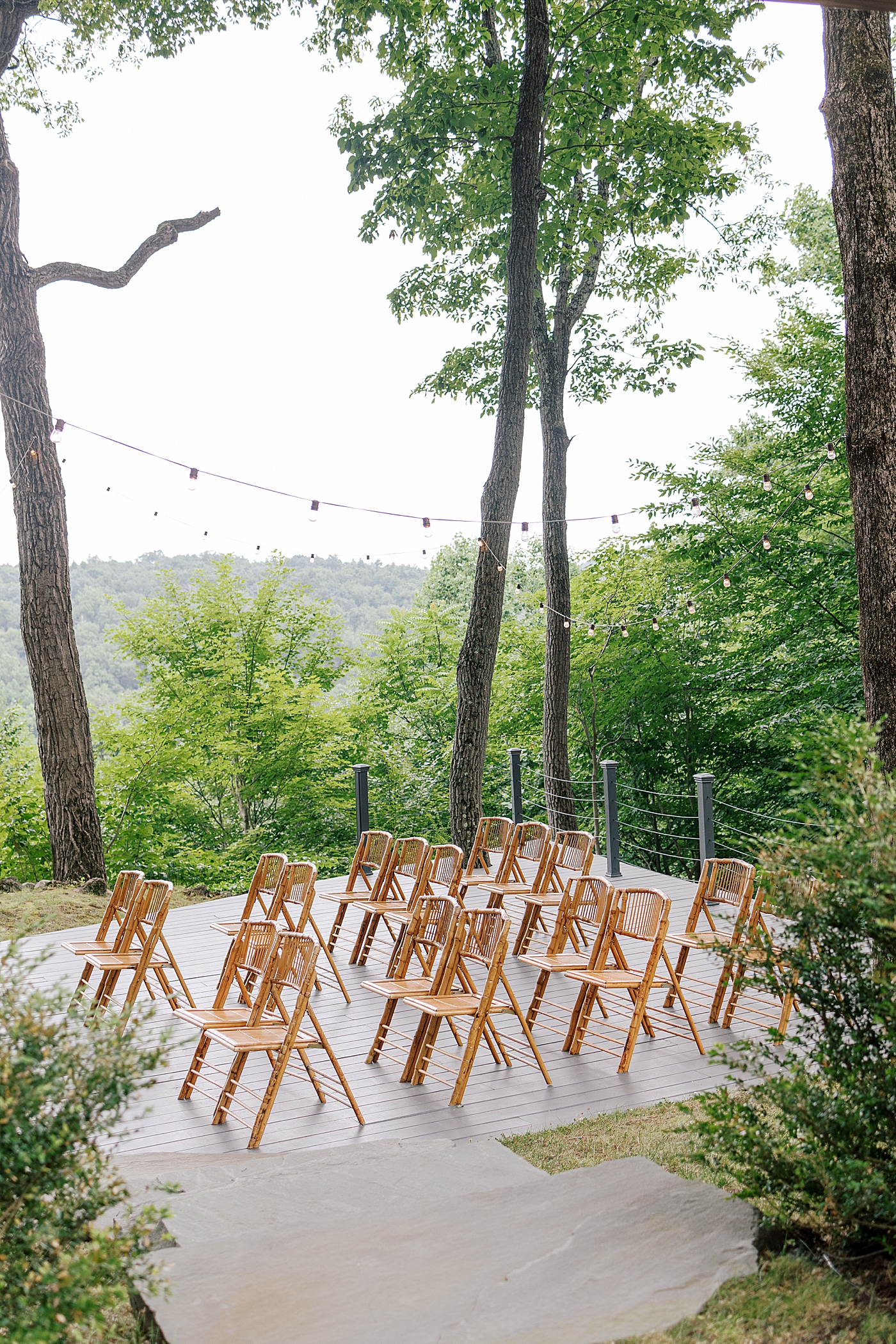 Ceremony details during Promise Ridge Wedding | Image by Hope Helmuth Photography 