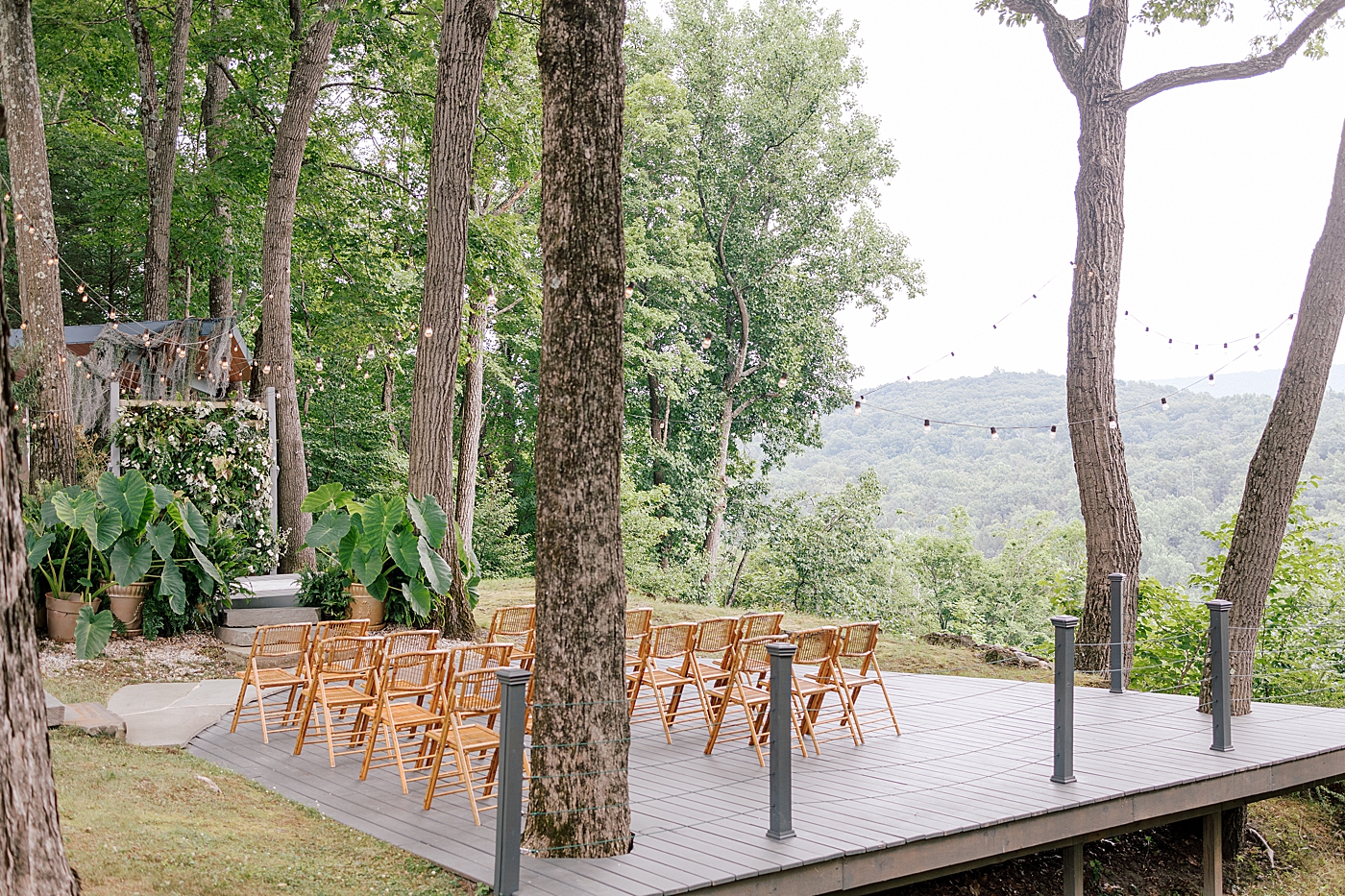 Ceremony location during Promise Ridge Wedding | Image by Hope Helmuth Photography 