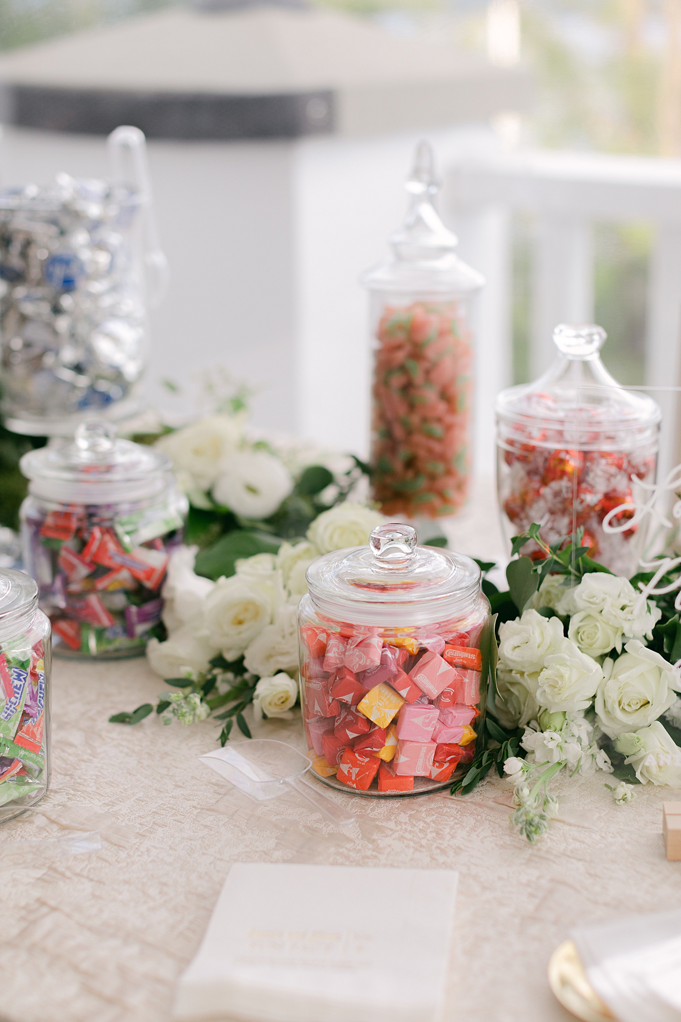 Reception candy table details during their Sagamore Wedding | Image by Hope Helmuth Photography