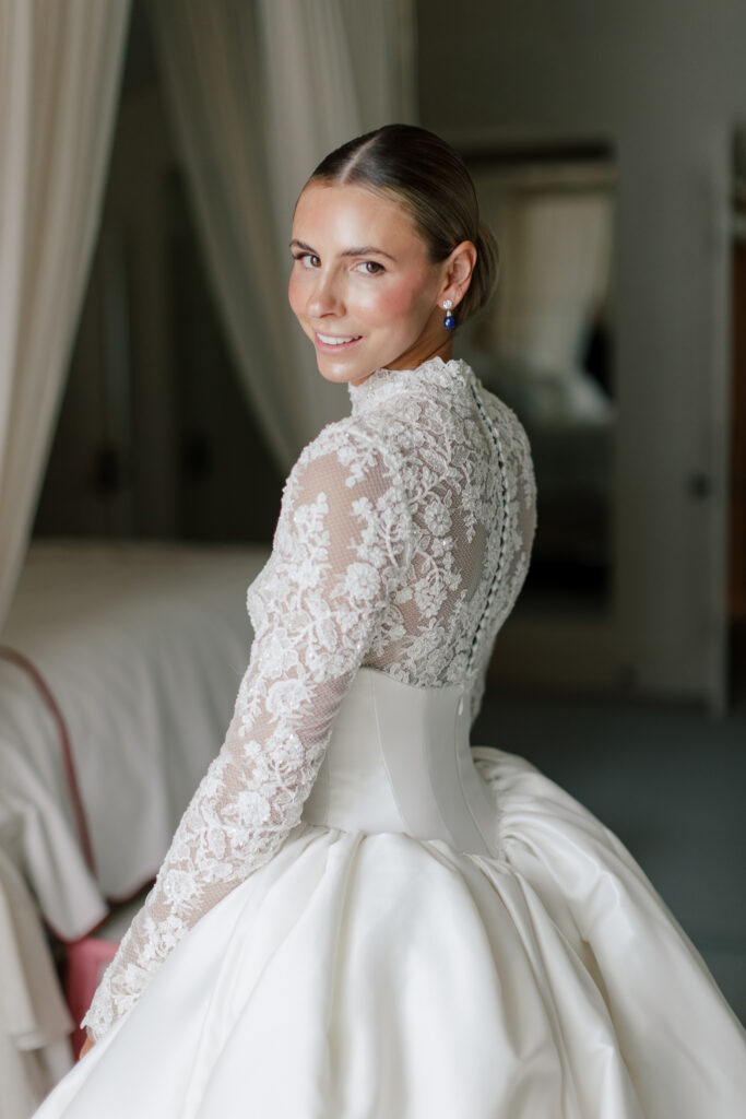 Classic-Waterfront-Tented-Wedding-hope-helmuth-11