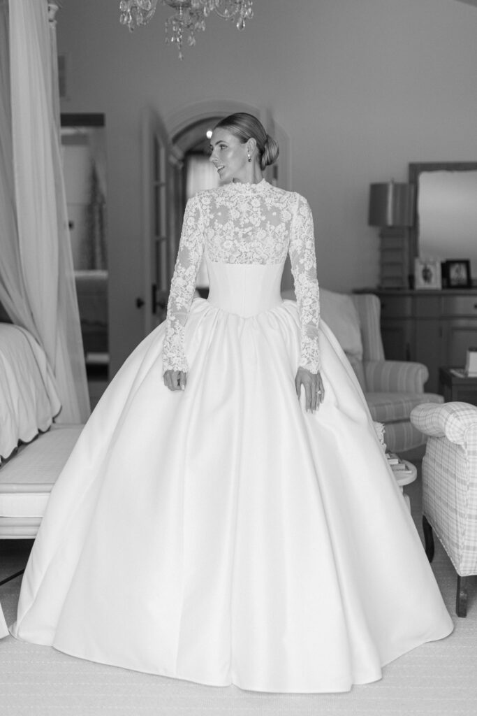 Classic-Waterfront-Tented-Wedding-hope-helmuth-12