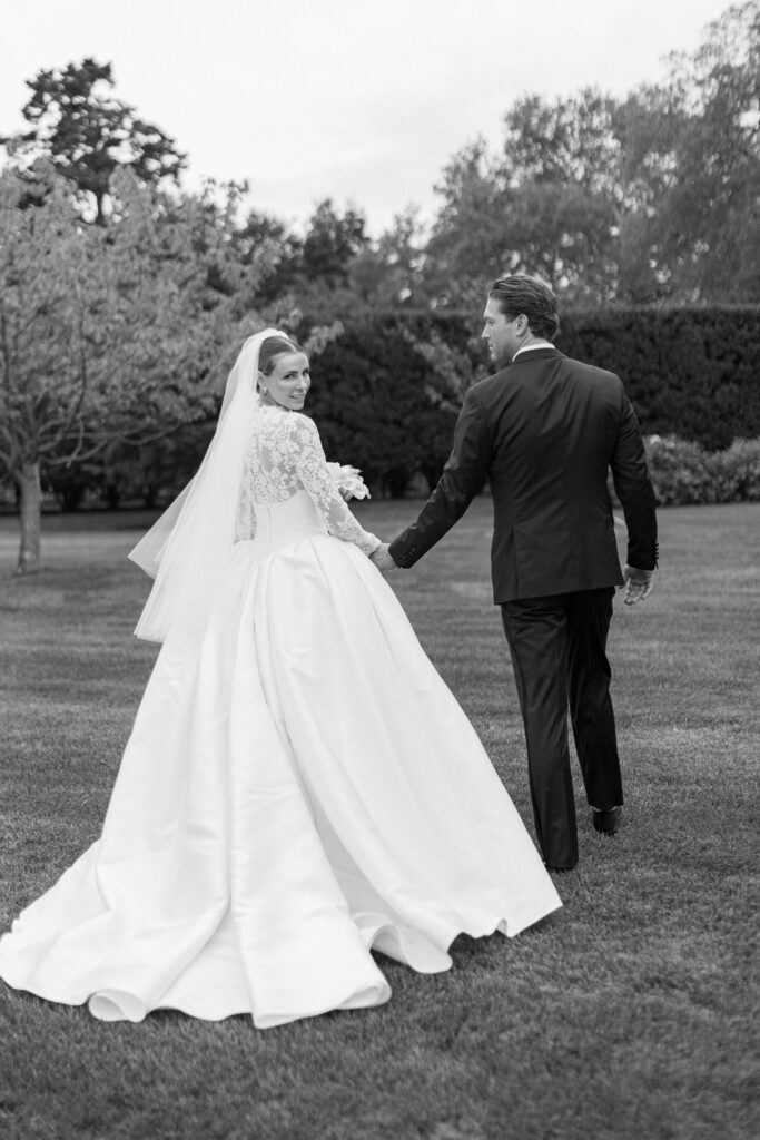 Classic-Waterfront-Tented-Wedding-hope-helmuth-21