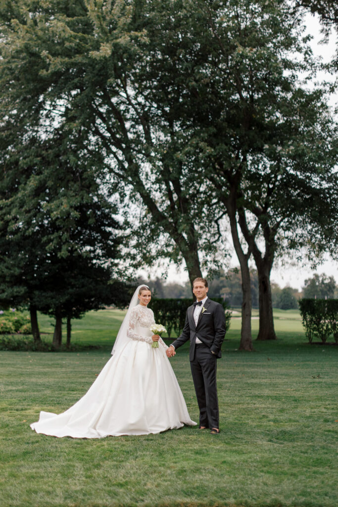 Classic-Waterfront-Tented-Wedding-hope-helmuth-28