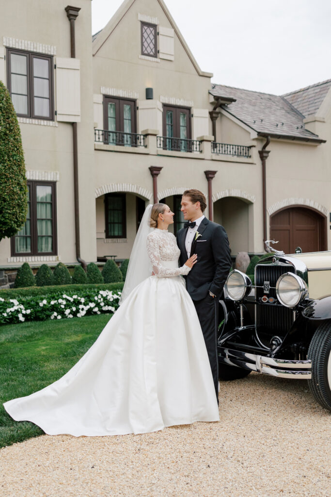 Classic-Waterfront-Tented-Wedding-hope-helmuth-36