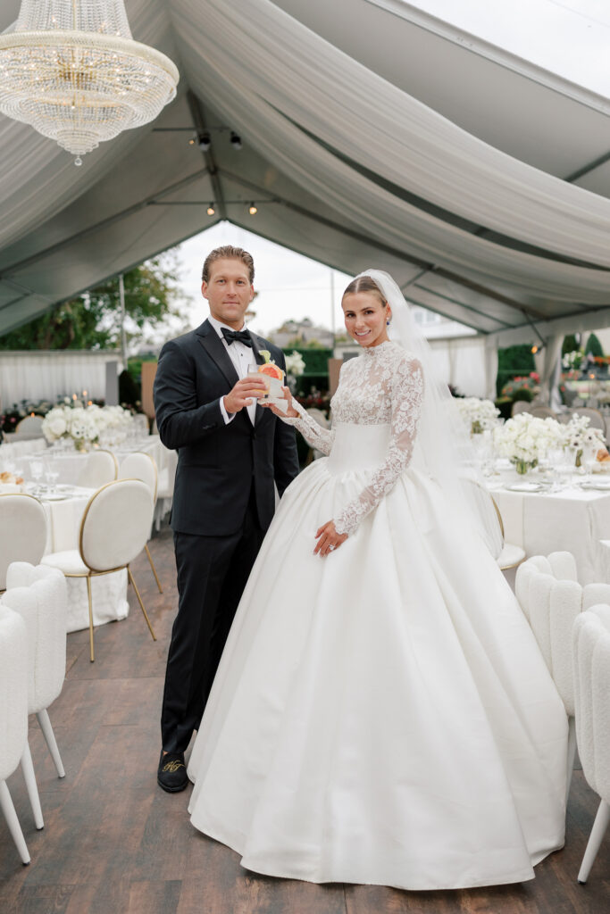 Classic-Waterfront-Tented-Wedding-hope-helmuth-40 Classic Tented Wedding Luxury Design With East Coast Wedding Photographer