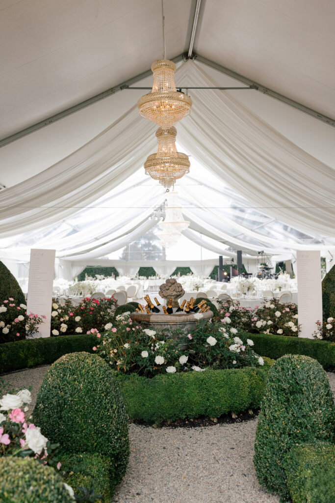 Classic-Waterfront-Tented-Wedding-hope-helmuth-53