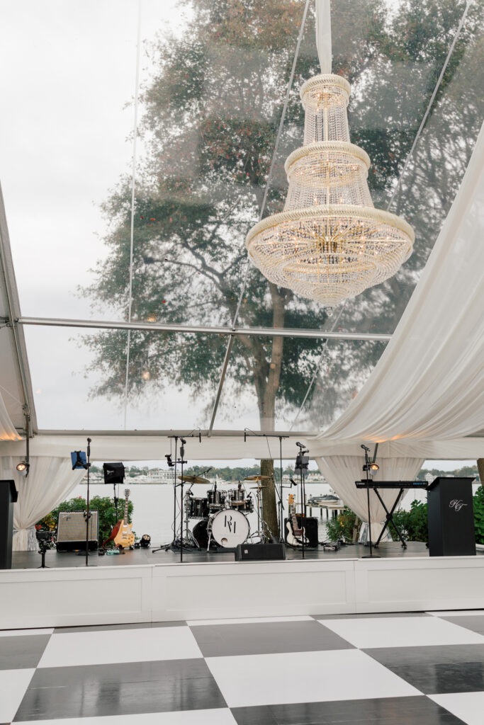 Classic-Waterfront-Tented-Wedding-hope-helmuth-58