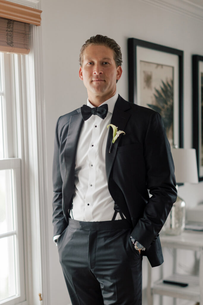 Classic-Waterfront-Tented-Wedding-hope-helmuth-6