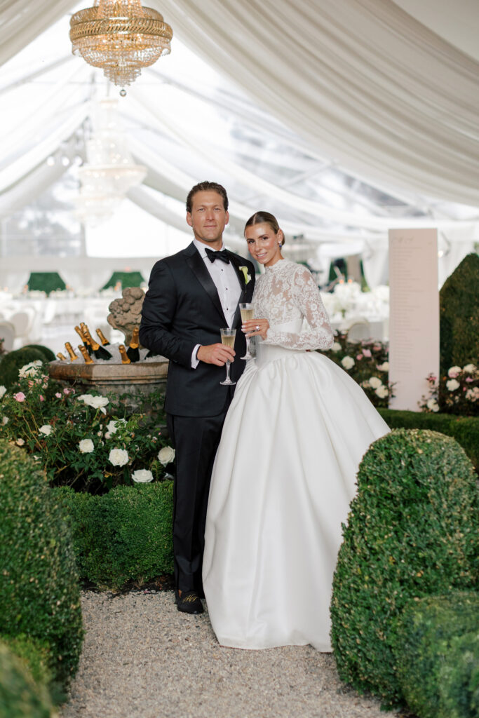 Classic-Waterfront-Tented-Wedding-hope-helmuth-77