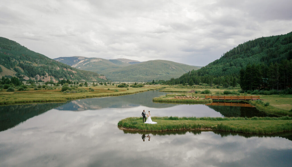 colorado-wedding-photographer-camp-hale-vail-36 colorado wedding photographer camp hale wedding photos in vail