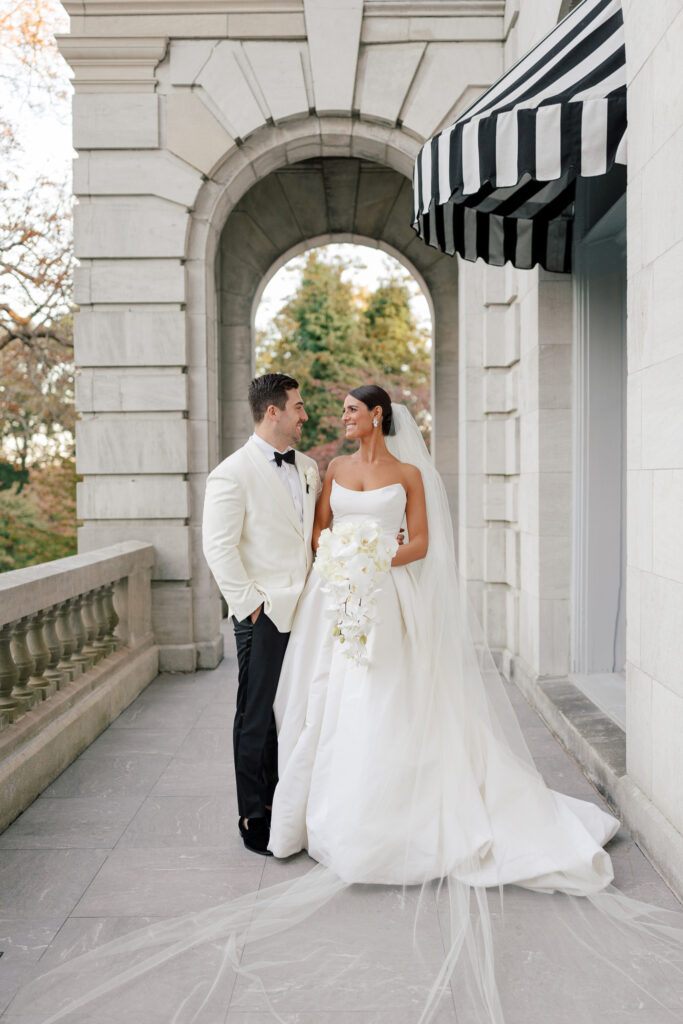 elkins-estate-wedding-photos-hope-helmuth-61