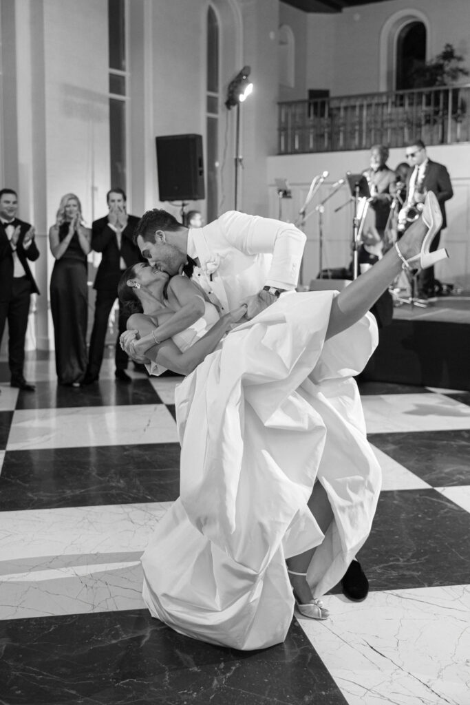 elkins-estate-wedding-photos-hope-helmuth-94