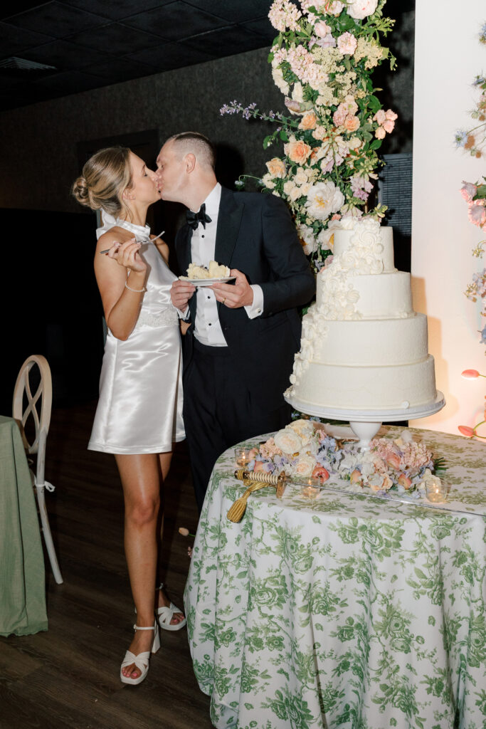 spring-wedding-inspiration-garden-florals-101