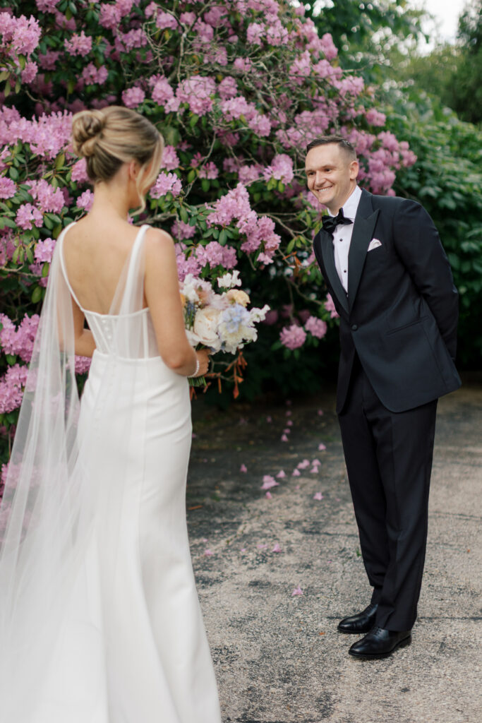 spring-wedding-inspiration-garden-florals-11