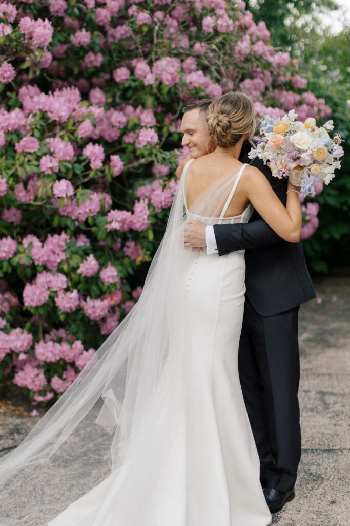 spring-wedding-inspiration-garden-florals-12