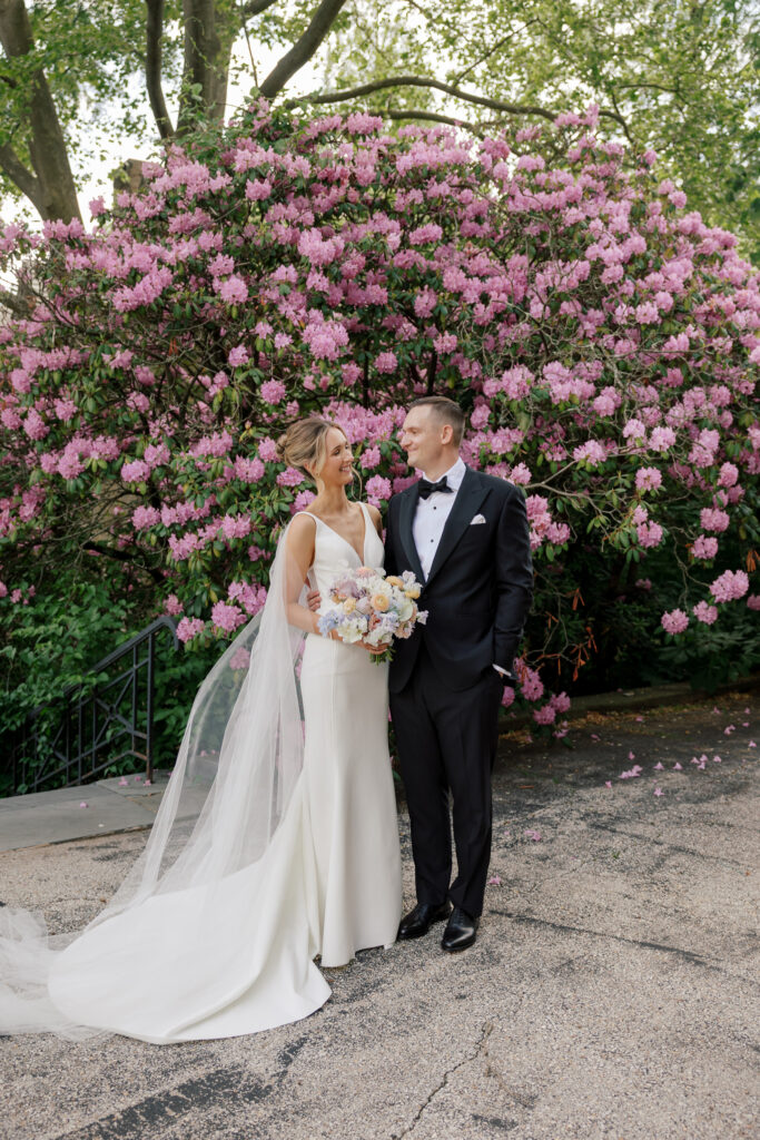 spring-wedding-inspiration-garden-florals-14