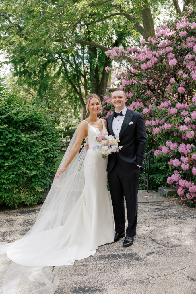 spring-wedding-inspiration-garden-florals-19