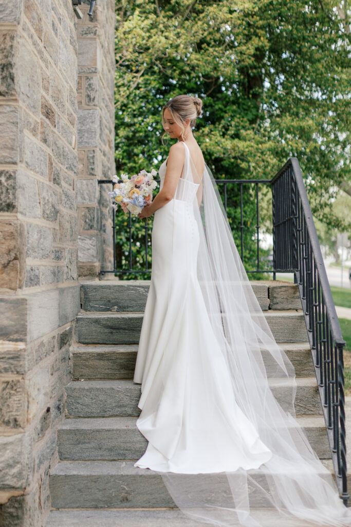 spring-wedding-inspiration-garden-florals-24