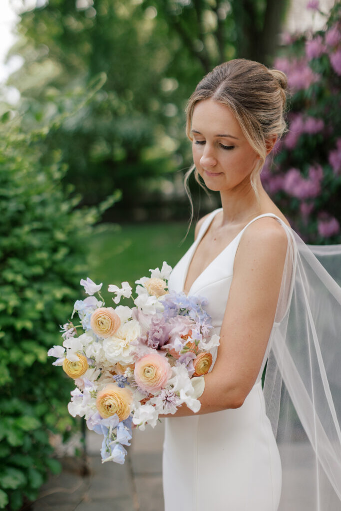 spring-wedding-inspiration-garden-florals-29