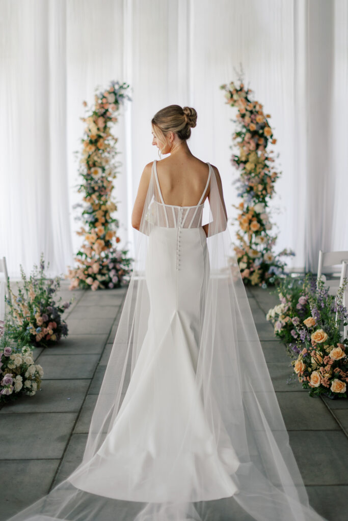 spring-wedding-inspiration-garden-florals-35