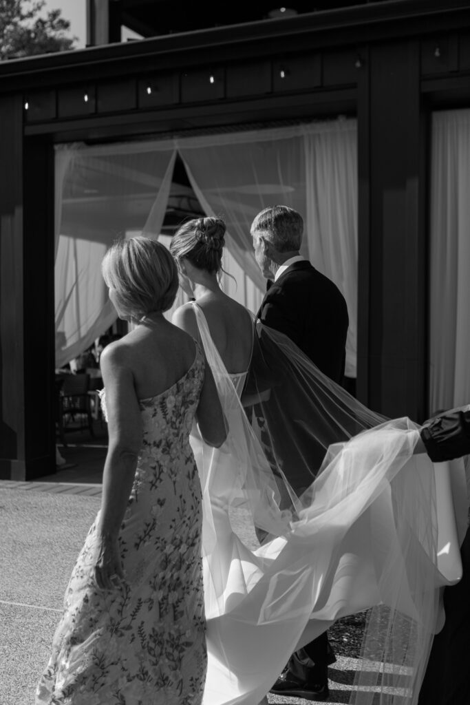 spring-wedding-inspiration-garden-florals-63