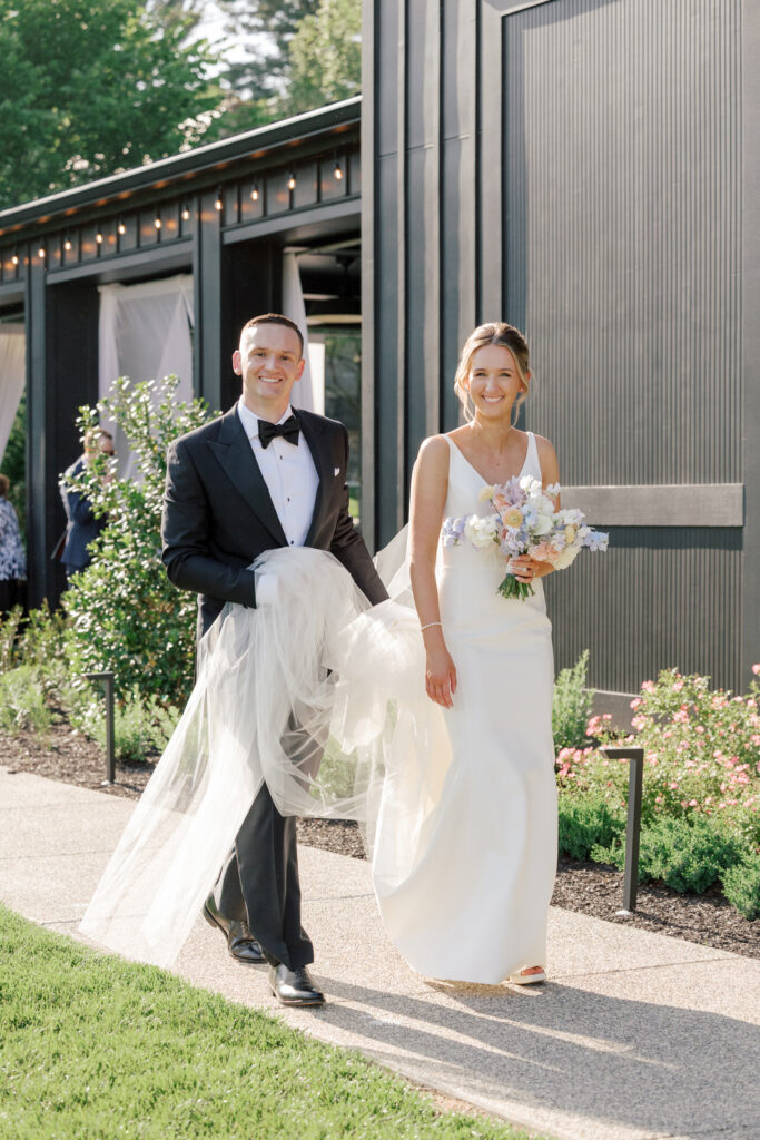 spring-wedding-inspiration-garden-florals-79