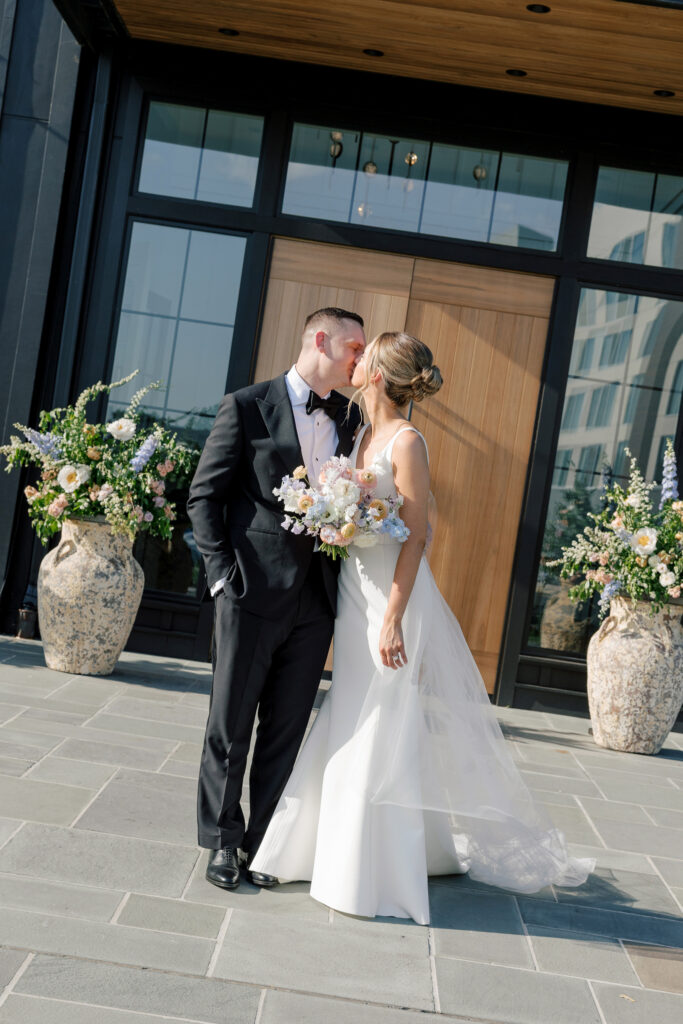 spring-wedding-inspiration-garden-florals-80