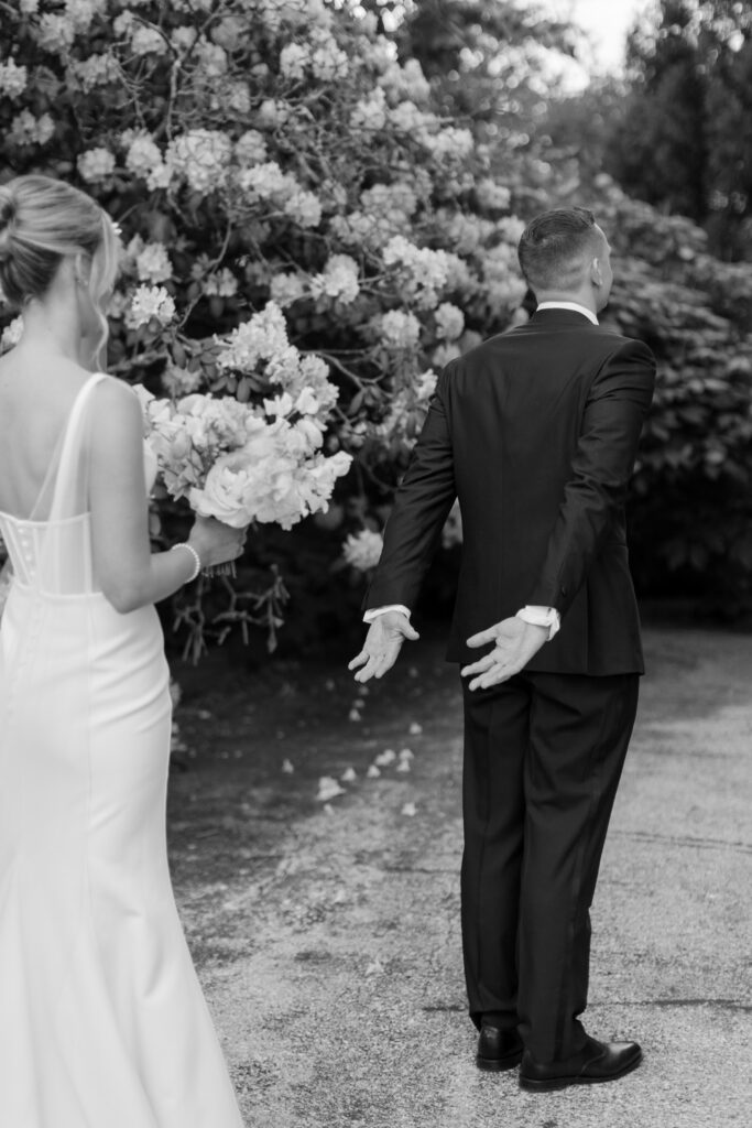 spring-wedding-inspiration-garden-florals-9