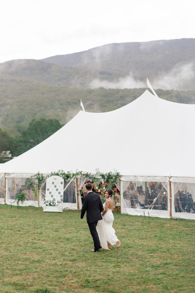 tented-wedding-stowe-vermont-photos-30 tented wedding in stowe vermont photos