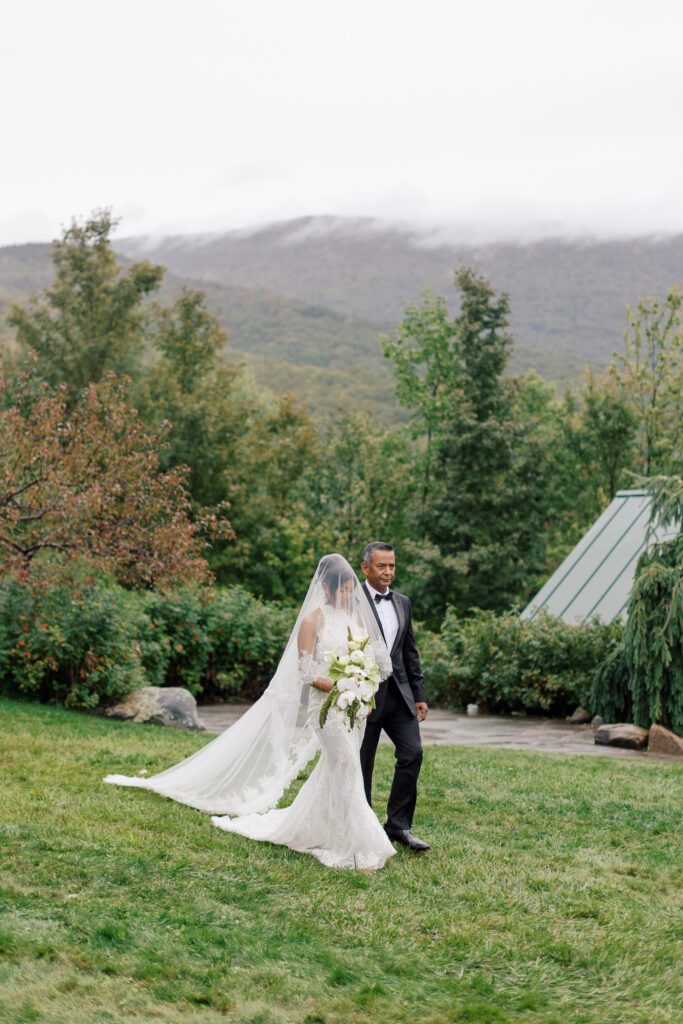 tented-wedding-stowe-vermont-photos-8